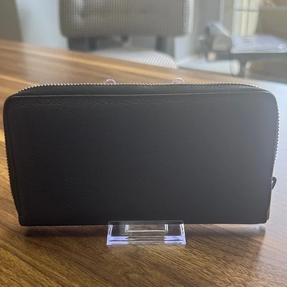 *SOLD* Gucci Black Leather Wallet with Green and Red Stripe - Picture 3 of 9